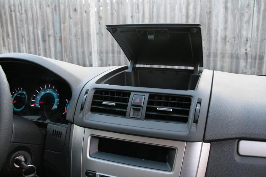  Ford Fusion SE 6MT 2010 года  (фото 22 из 35)